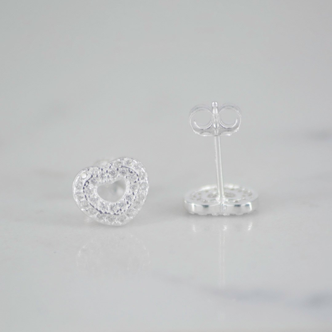 TOPO CORAZON SILUETA BORDES CIRCONES